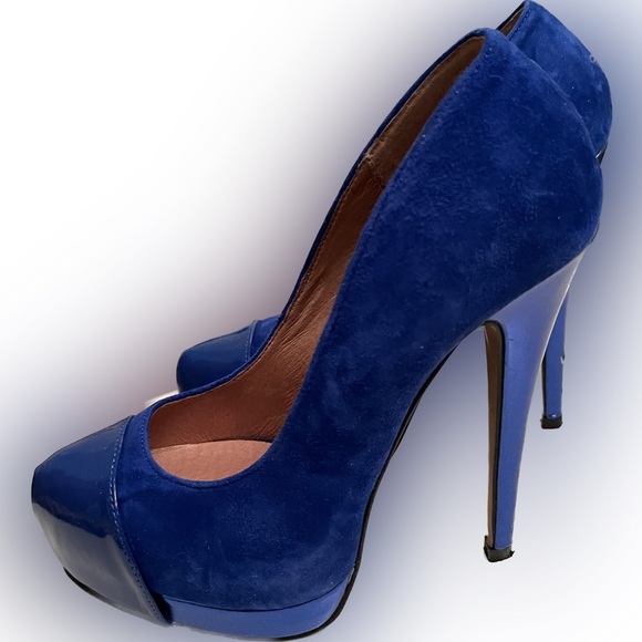 Women’s Heels Pumps - Blue, Size 5 - Picture 2 of 2